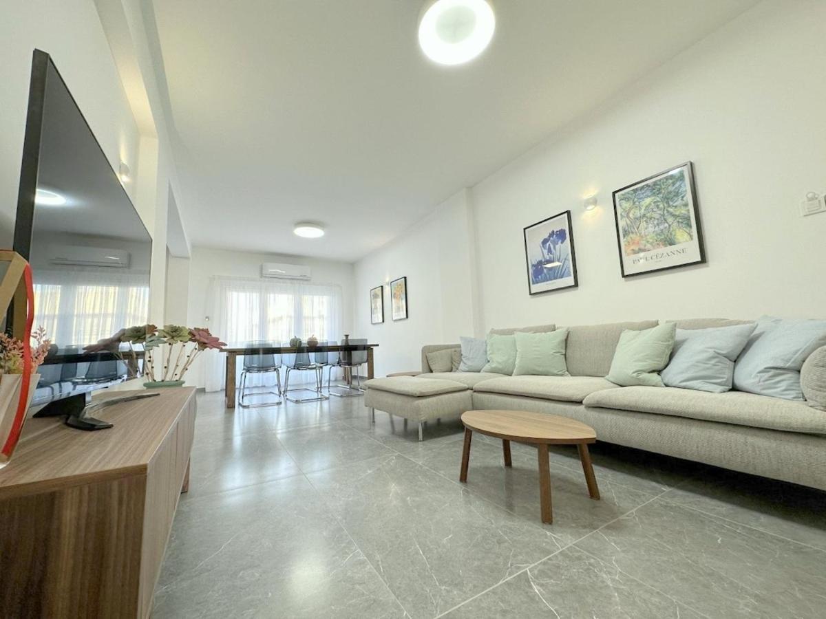 Rendezvous 3 Bedroom Flat *